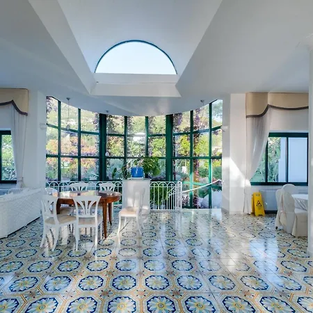 ホテル Paradiso Terme & Con 5 Piscine Termali Forio di Ischia