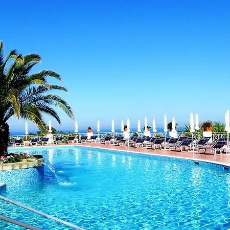 ホテル Paradiso Terme & Con 5 Piscine Termali